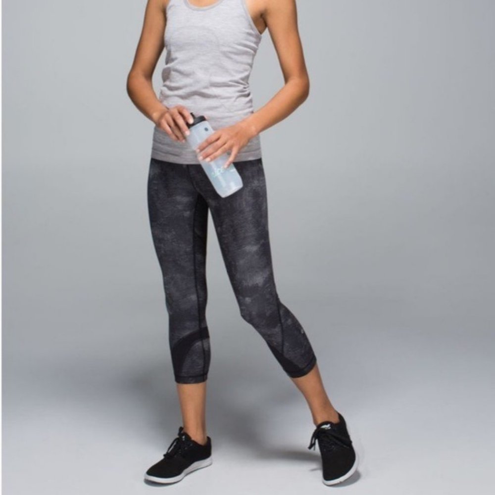 Lululemon Run: Inspire Crop II *All Full-On LuxtremeSequin Snake Slate Black 6